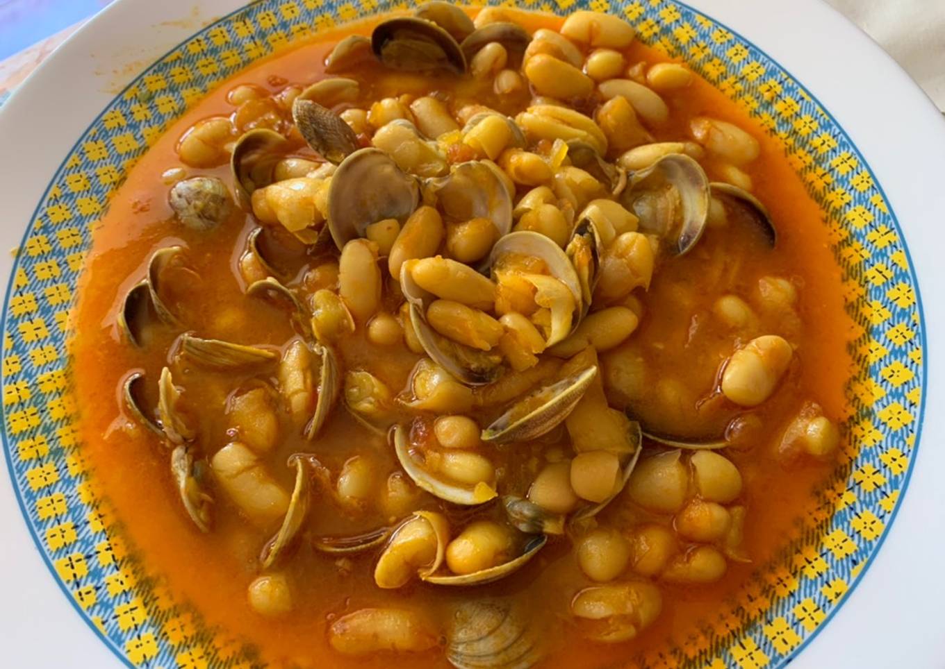 Alubias con almejas