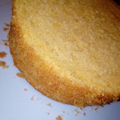 A picture of Pinacolada cake.