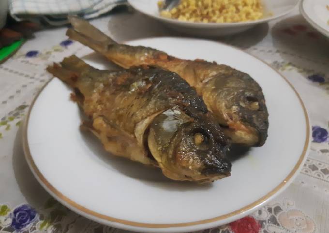 Resep Ikan Mas Goreng Oleh Bina Decilena Cookpad