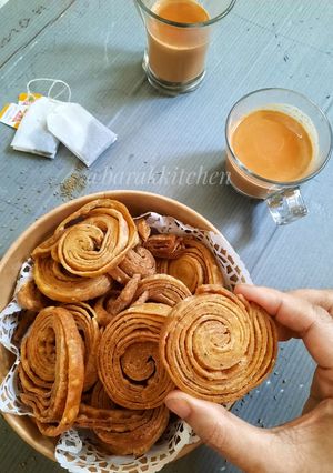 A picture of Pinwheel Mathri.