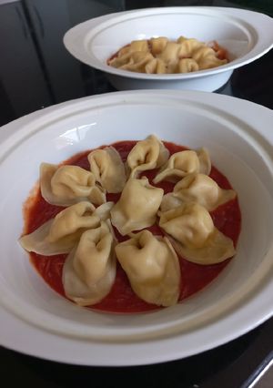 Una foto de Tortellacci de pollo a la crema