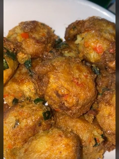 A picture of Yam balls.