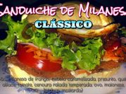 Una foto de sandwich de pechuga de pollo