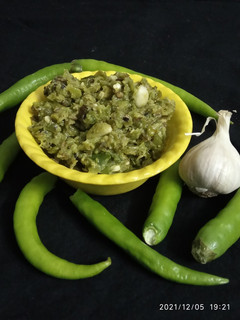 मिर्ची का ठेसा (mirchi ka thecha recipe in Hindi) रेसिपी मुख्य फोटो