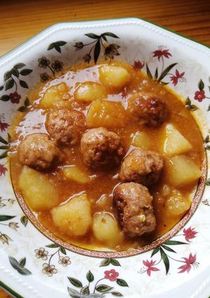 A picture of Braised Meatballs.