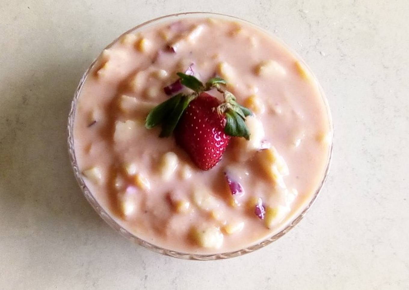 Strawberry custard fruit salad