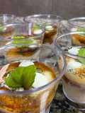 Postre de yogurt y chocolate blanco