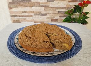 Una foto de Torta -cuca- de banana con crumble