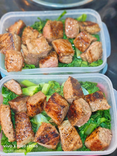 簡單的燒肉青菜便當 的食譜成品照片