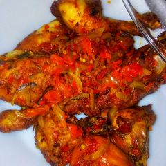 A picture of Peppered chicken.