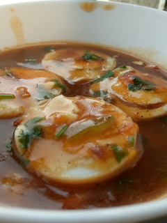 A picture of Egg curry.