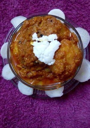 A picture of Dum aloo.