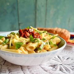 A picture of Sun Dried Tomato Alfredo Pasta.