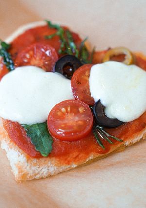 A picture of Mini Heart Pizza 🍕.
