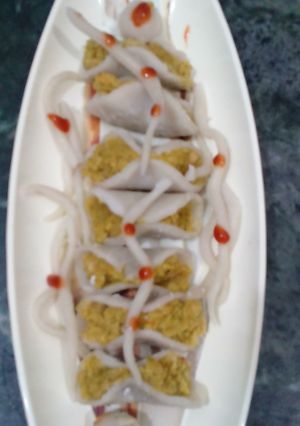 A picture of Steamed stuffed rice wrap(fara).