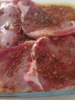Una foto de Lomo marinado en aceite de Oliva Virgen