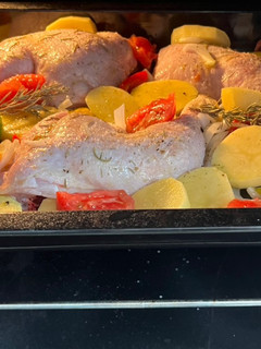 Una foto de Asado de muslo y contramuslo de pollo