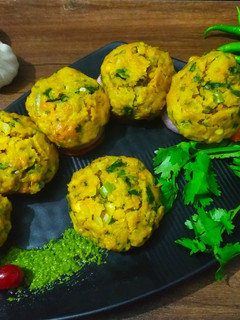 છત્તીસગઢ ની સ્ટિમ બફૌરી (Chhattisgarh ni steem bafauri recipe in Gujarati) રેસીપી મુખ્ય ફોટો