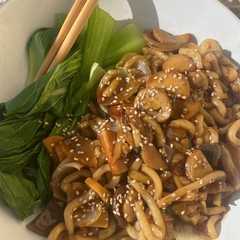 Foto principal de Udon con setas y bok choy