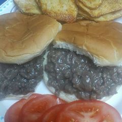 A picture of Sloppy but not sloppy joe.