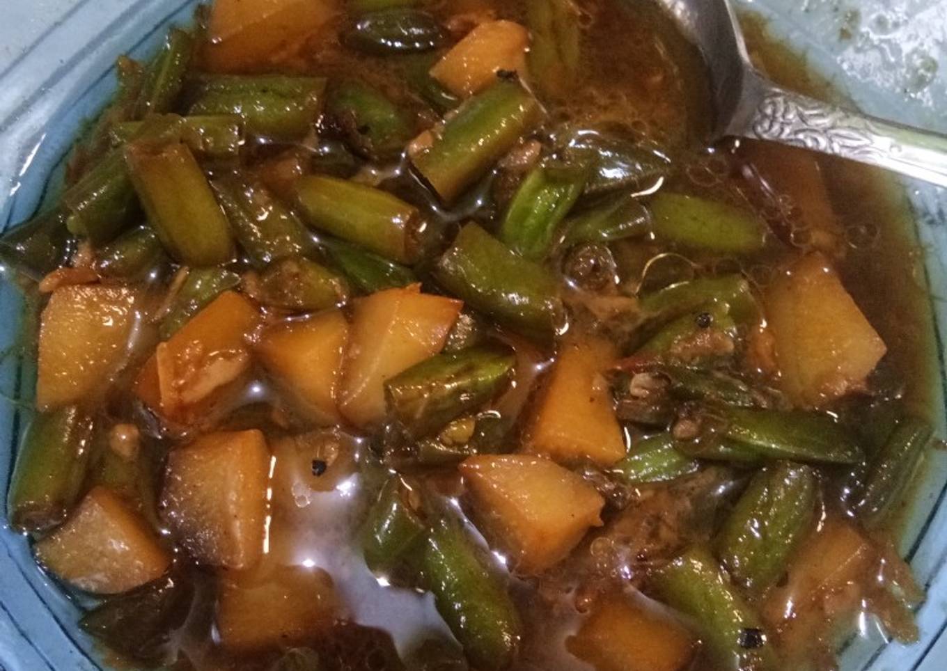 40. Kacang polong dimasak dengan kecap