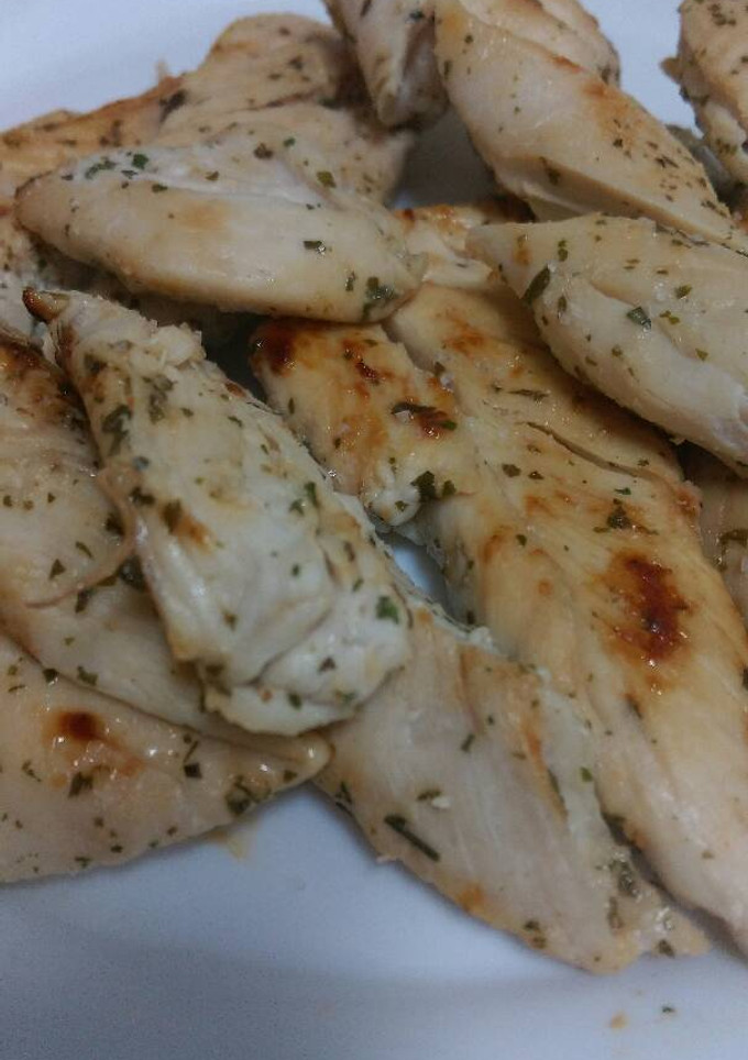 Una foto de Solomillo de pollo con vino blanco
