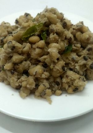 A picture of Lobhia/Black Eyed Beans Sundal/Usli.