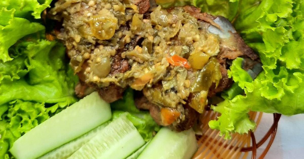 Resep Ayam Goreng sambel ijo oleh Yuni 🍒 - Cookpad