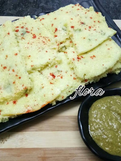A picture of #tiffinbox# instant live dhokla.