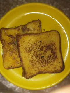 முட்டை பிரெட் டோஸ்ட் (Bread toast with egg recipe in tamil) செய்முறை முக்கிய புகைப்படம்