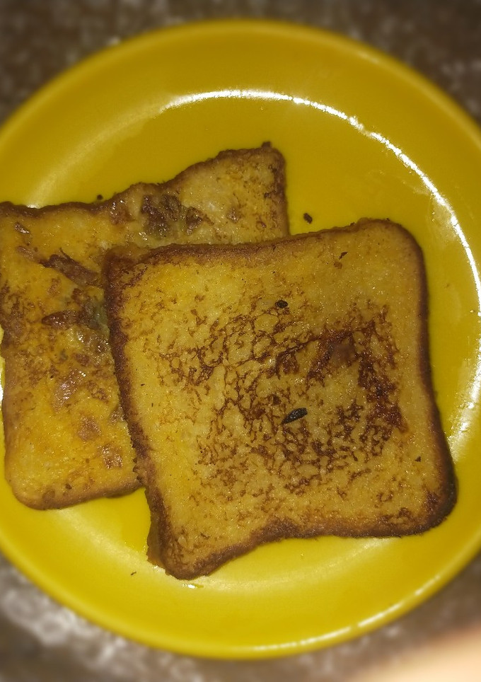 முட்டை பிரெட் டோஸ்ட் (Bread toast with egg recipe in tamil) செய்முறை முக்கிய புகைப்படம்