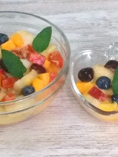 Una foto de Ensalada de frutas de verano
