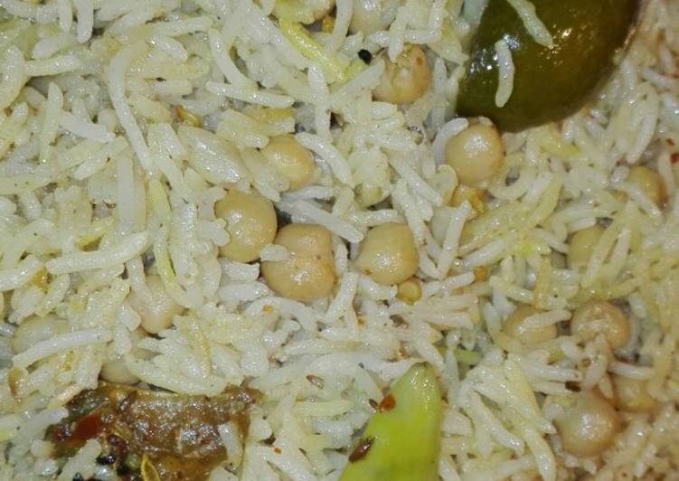 Recipe of Any-night-of-the-week Achari Chaana Pulao