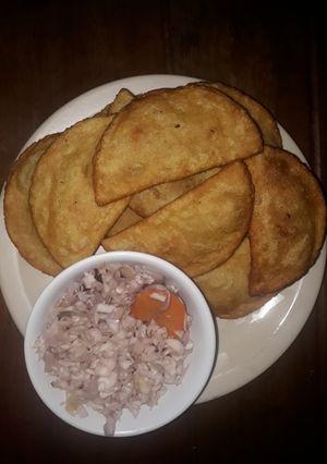 Una foto de Pastelitos de frijol.....🇸🇻