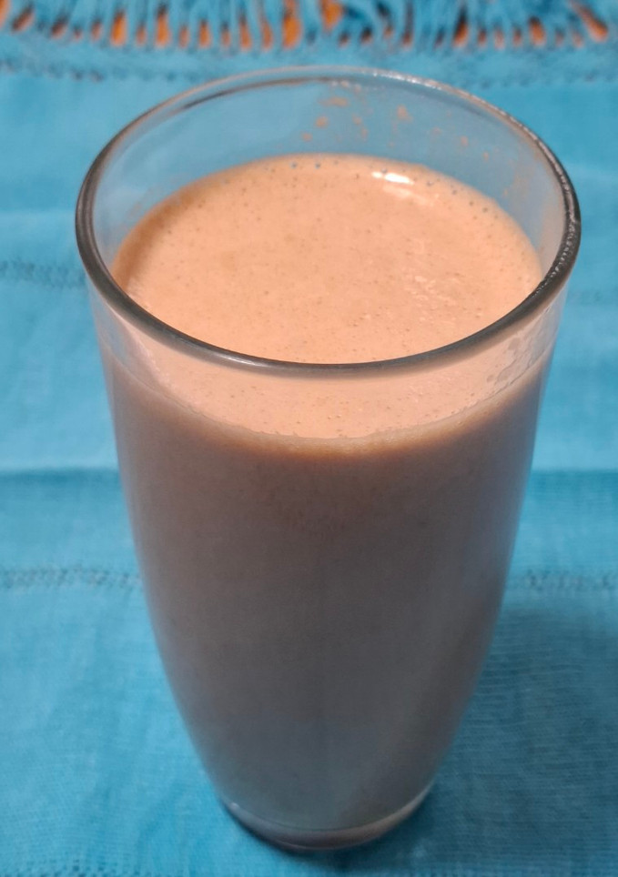 Una foto de Licuado supersaludable avena+chía+cacao+cúrcuma