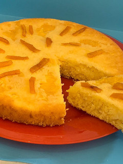 Una foto de Torta de naranja con un huevo. Simple. Rápida. Deliciosa