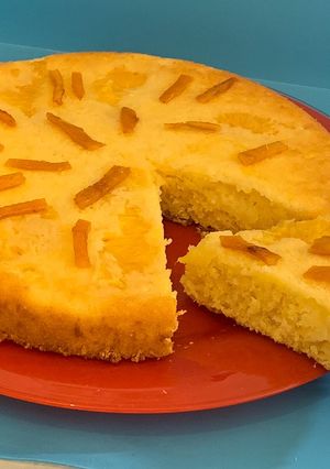 Una foto de Torta de naranja con un huevo. Simple. Rápida. Deliciosa