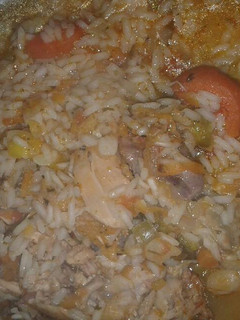 Una foto de Guiso de pollo con arroz 😃
