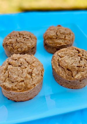 Una foto de 🍎MUFFINS DE MANZANA Y COCO🥥