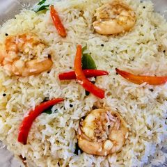 A picture of Prawn coconut pulao.