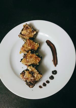 बादाम चिक्की चॉकलेट सैंडविच (badam tikki chocolate sandwich recipe in Hindi) रेसिपी मुख्य फोटो