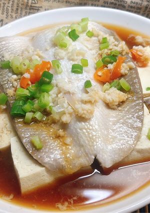 蒜味虱目魚豆腐蒸 的食譜成品照片