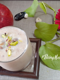 A picture of Apple-Makhana Dates Milkshake.