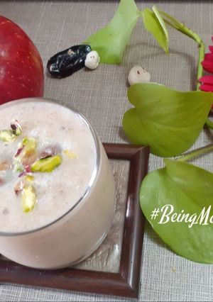 A picture of Apple-Makhana Dates Milkshake.