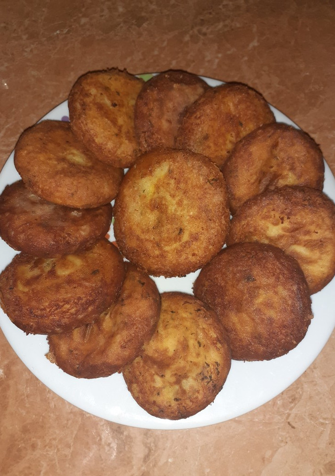 Una foto de Tortilla pequeña 🥔 con patatas