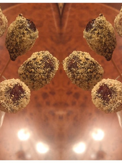 Una foto de Uvas de caramelo y crocanti de almendra