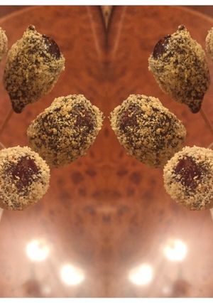 Una foto de Uvas de caramelo y crocanti de almendra