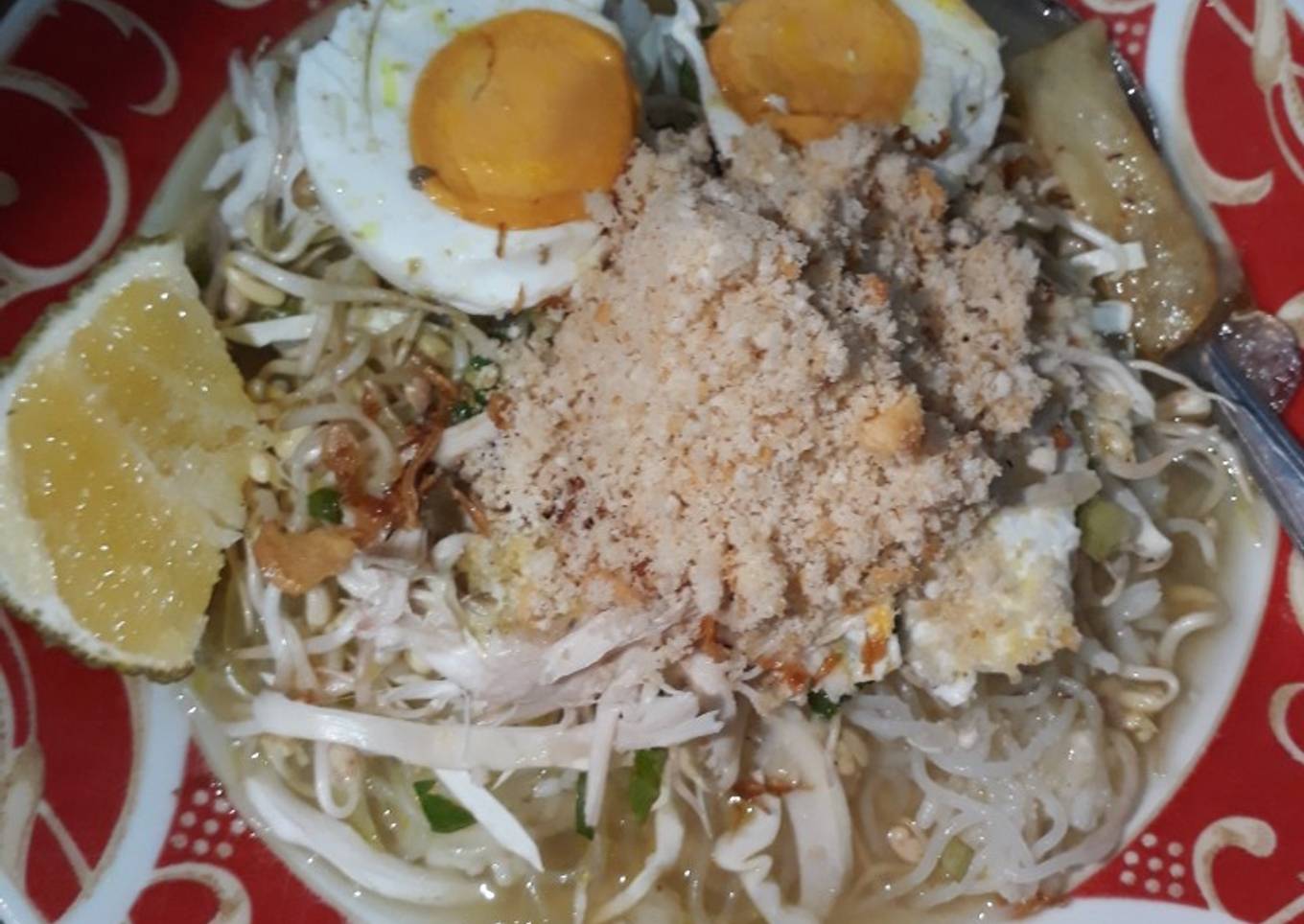 Soto Lamongan dengan bubuk koya enak