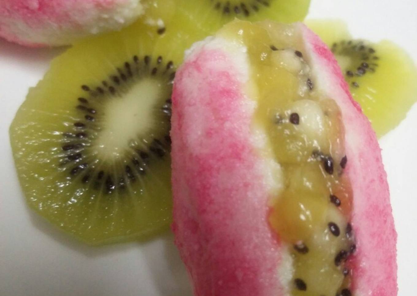 Fruits Kiwi banana chamcham