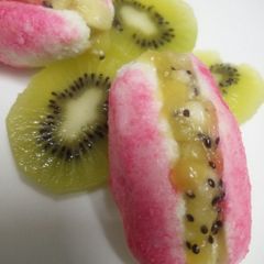 A picture of Fruits Kiwi banana chamcham.